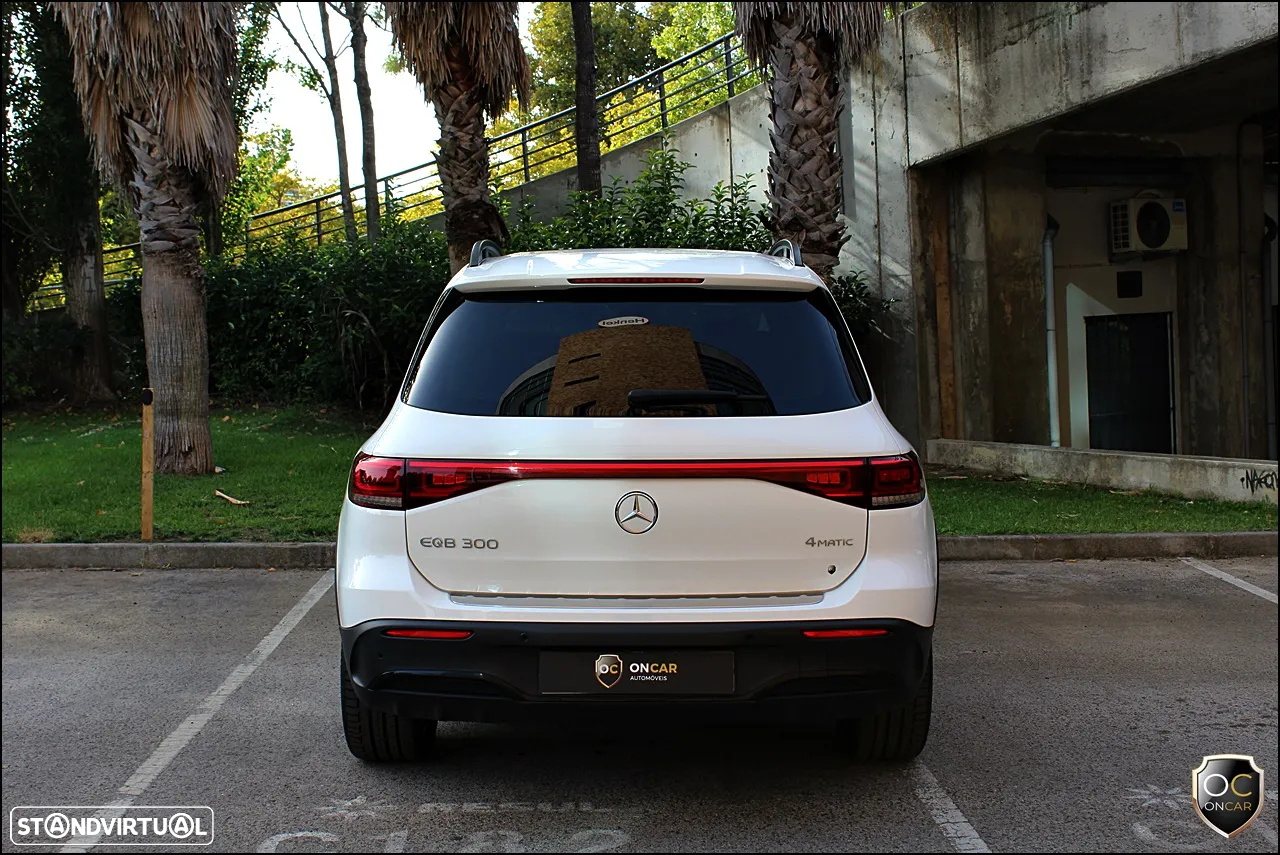 Mercedes-Benz EQB 300 4Matic AMG Line - 17