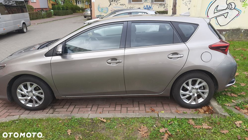 Toyota Auris 1.2 Turbo Edition-S - 10