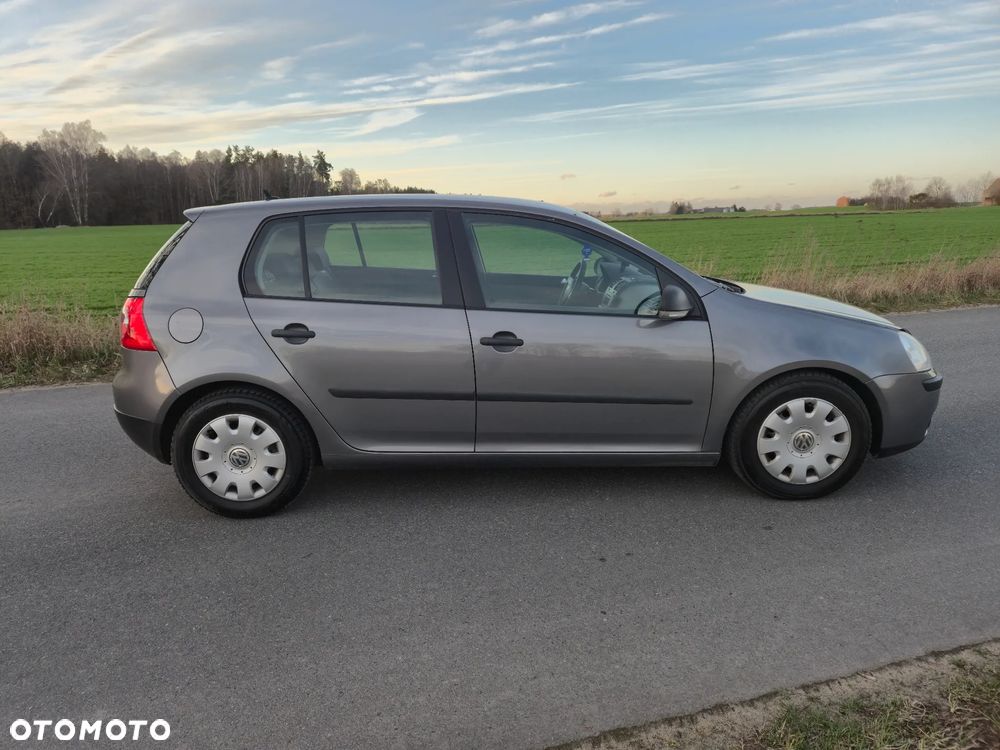 Volkswagen Golf - 11