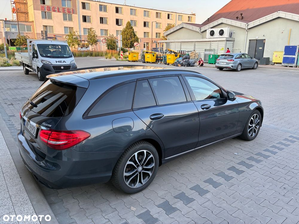 Mercedes-Benz Klasa C 220 d 4Matic 7G-TRONIC Avantgarde - 2