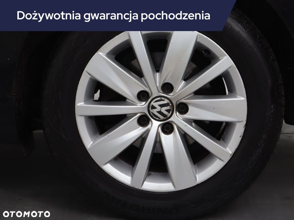 Volkswagen Passat - 17