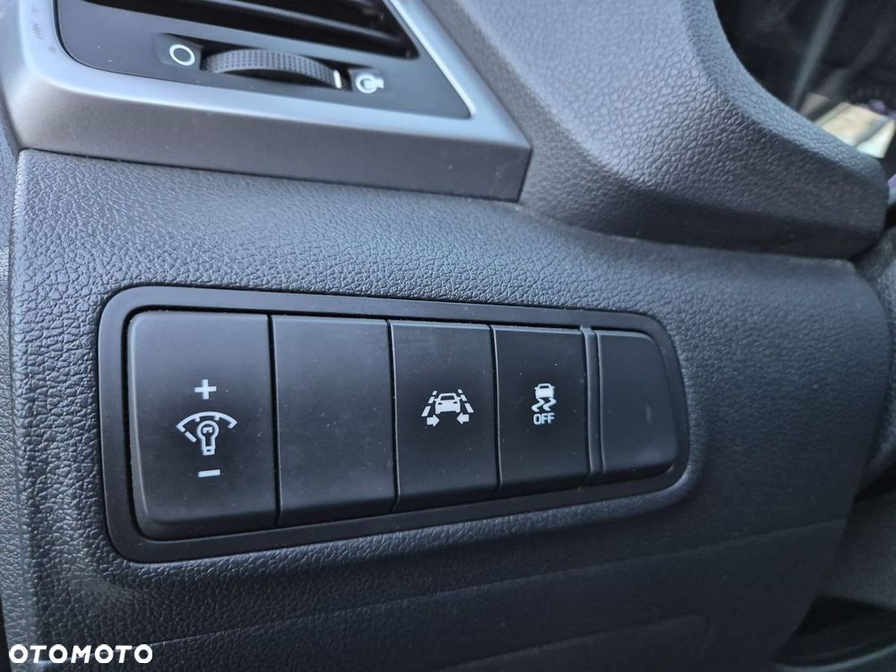 Hyundai Tucson 2.0 CRDI BlueDrive Style 2WD - 10