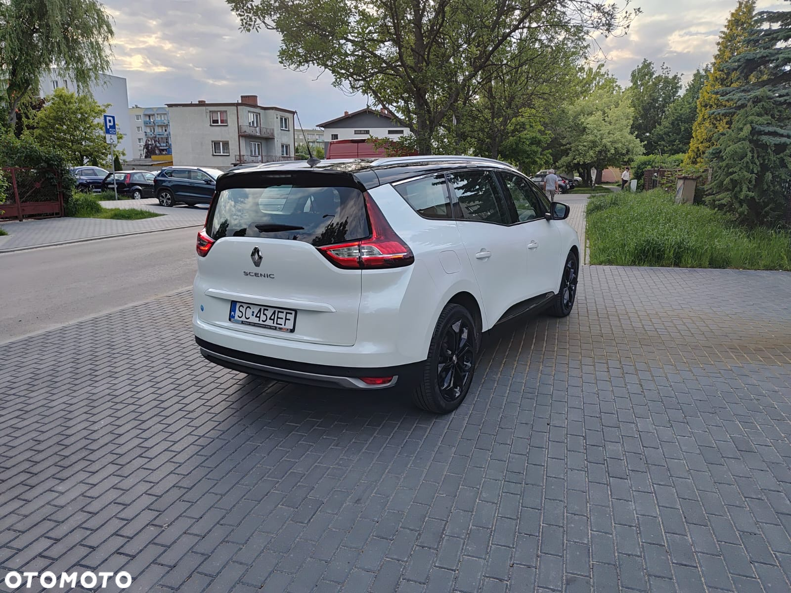 Renault Grand Scenic ENERGY dCi 130 INTENS - 4