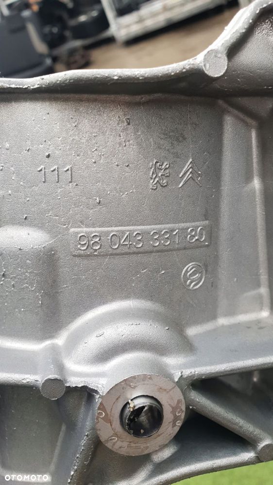 łapa alternatora 2.0 bluehdi peugeot 3008 - 2