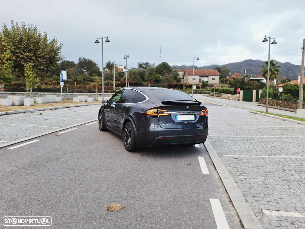 Tesla Model X 100D - 6