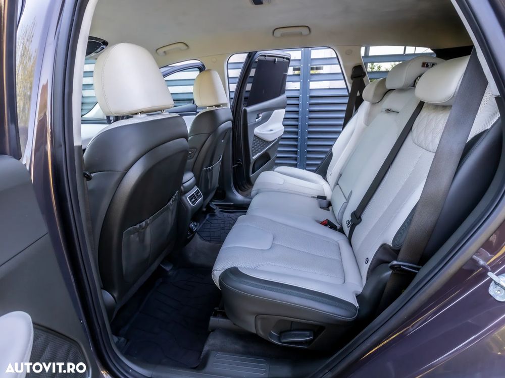 Hyundai Santa Fe 2.2 CRDi 4WD SEVEN Signature - 20