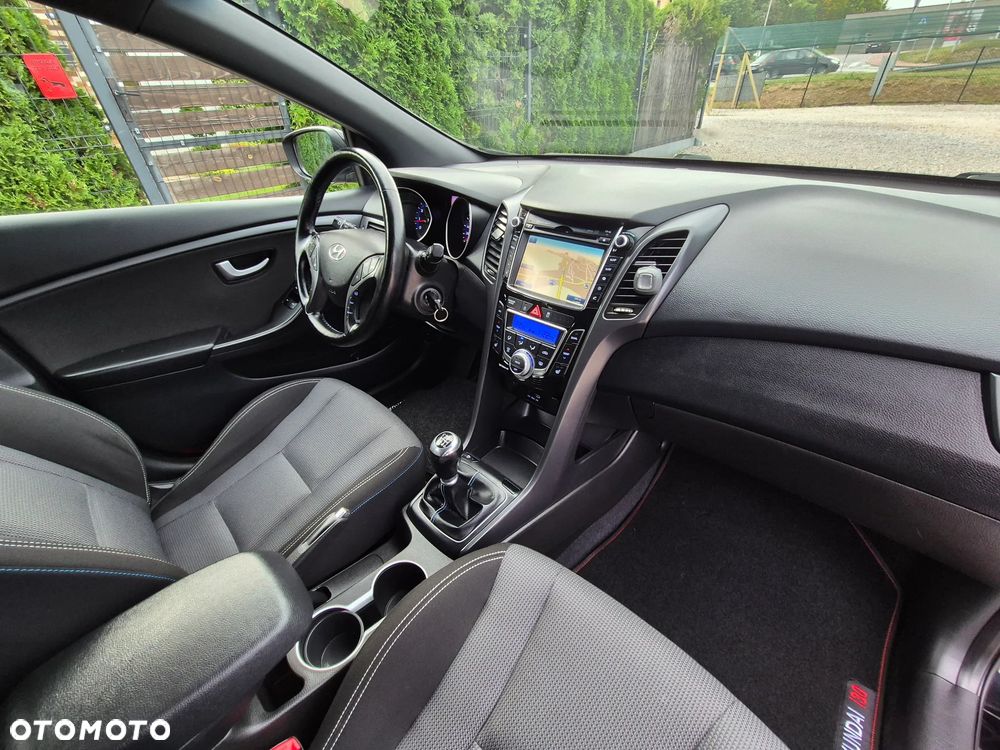 Hyundai i30 blue Kombi 1.6 GDi Passion - 35