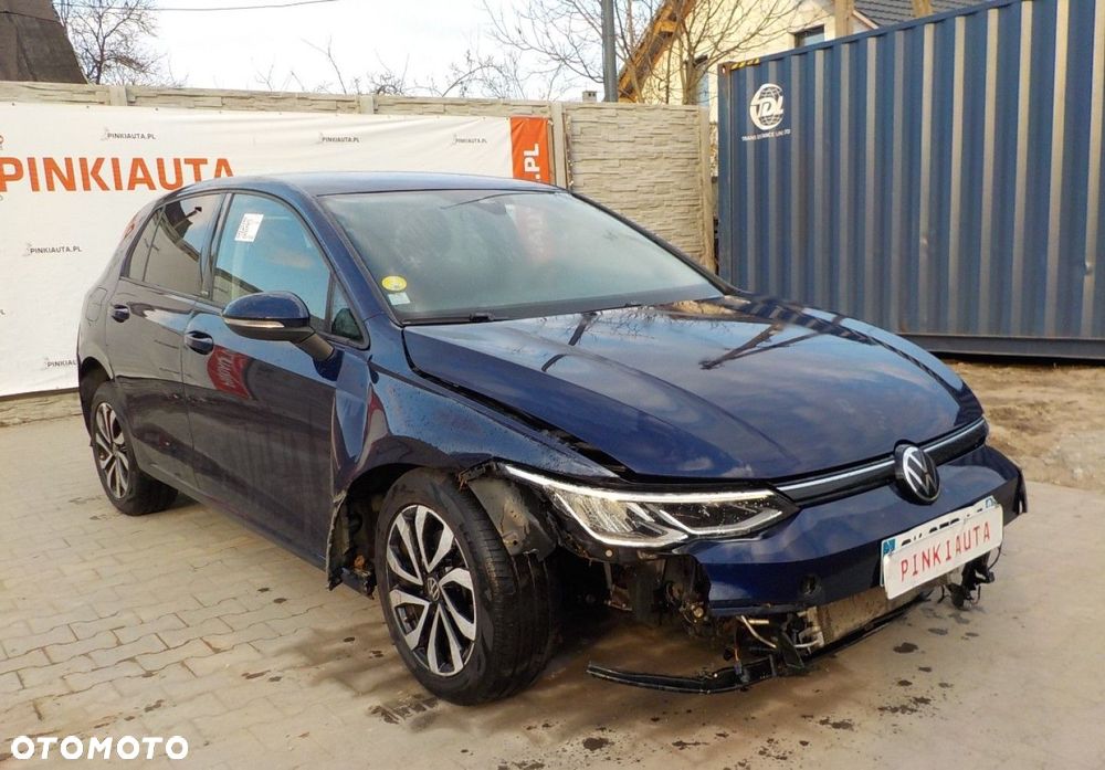 Volkswagen Golf - 1