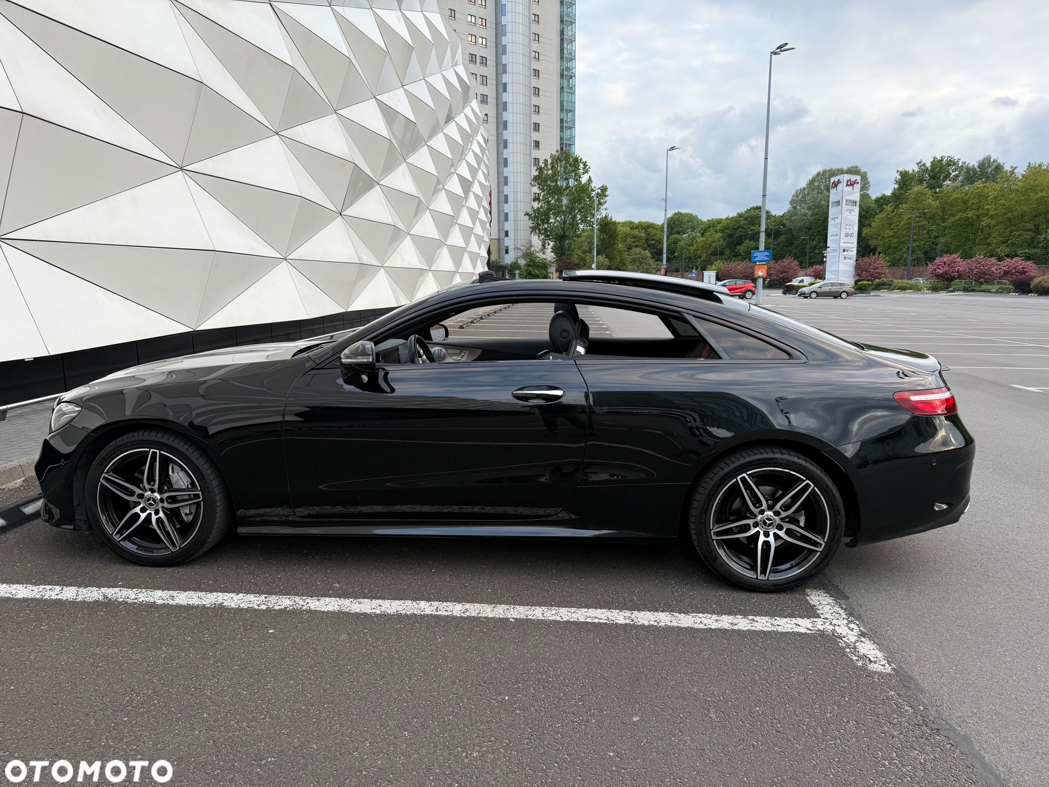 Mercedes-Benz Klasa E 200 Coupe 4-Matic 9G-TRONIC - 8