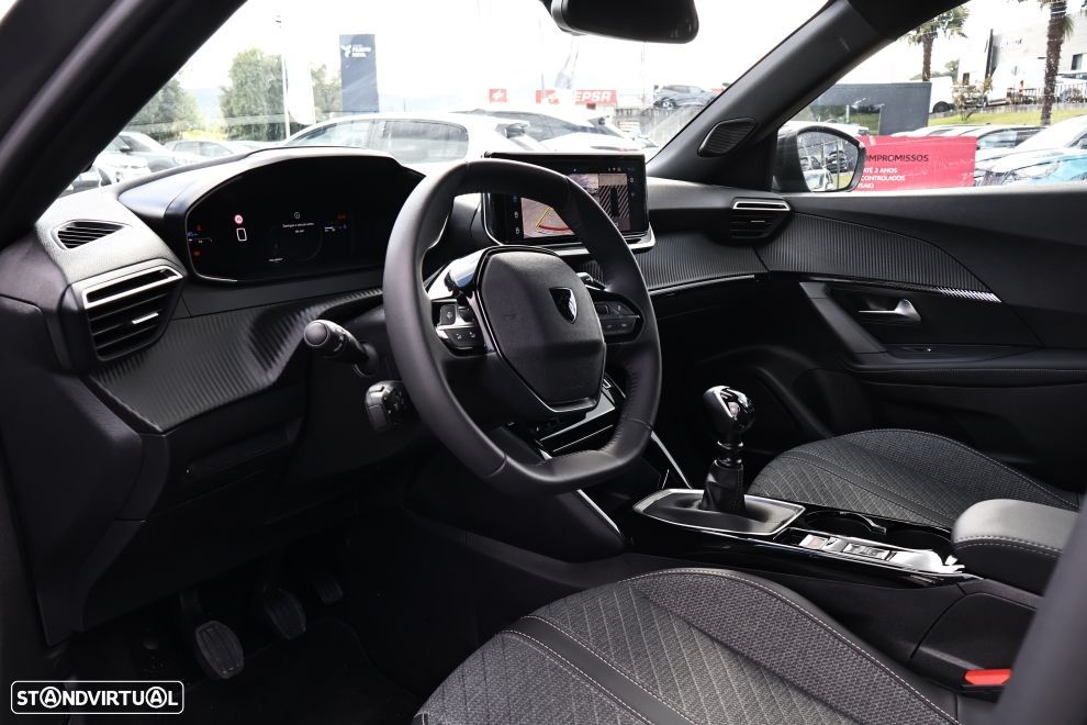 Peugeot 2008 1.2 PureTech Allure - 14