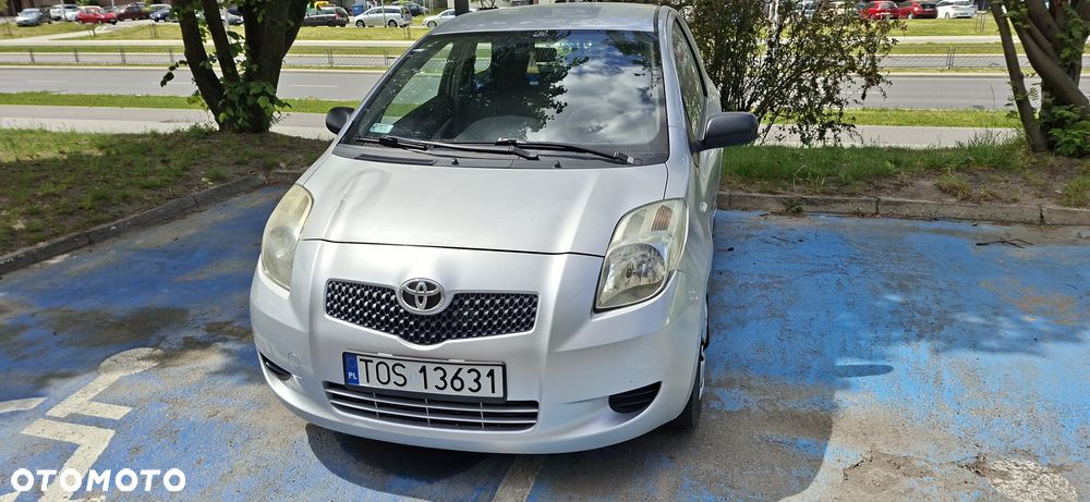 Toyota Yaris 1.3 Luna - 1