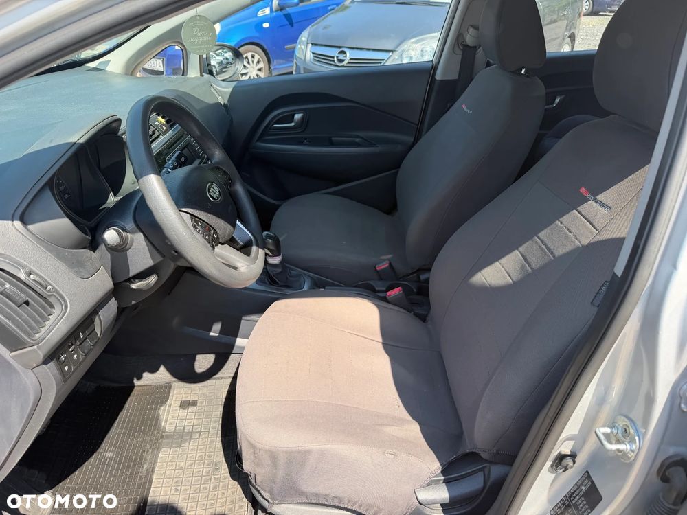 Kia Rio 1.1 CRDI Attract - 9