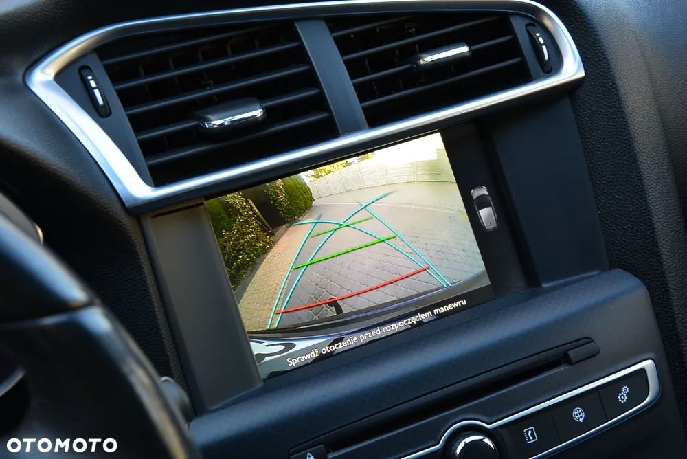 Citroën DS4 BlueHDi 120 S&S Chic - 11