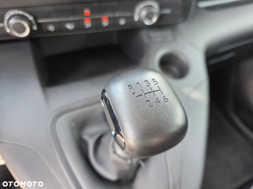 Toyota Proace City Verso 1.2 D-4T Business - 30