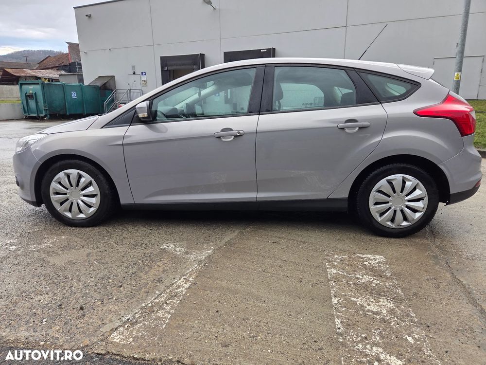Ford Focus 1.6 TDCi DPF SYNC Edition - 3