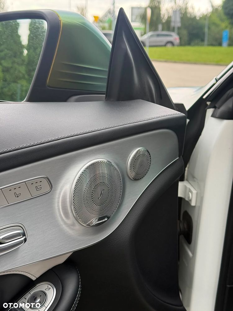 Mercedes-Benz Klasa C AMG 63 S AMG Speedshift 7G-MCT - 28
