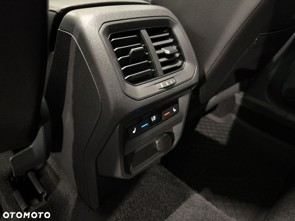 Volkswagen Tiguan - 16