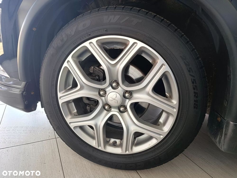Mitsubishi Outlander - 8