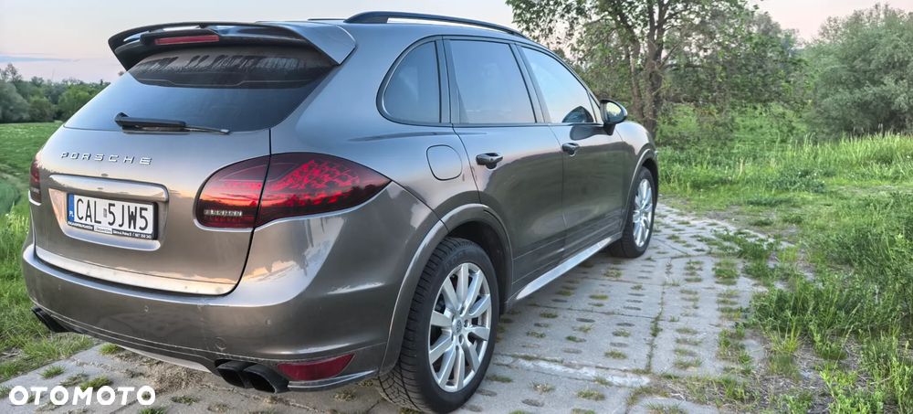 Porsche Cayenne - 3