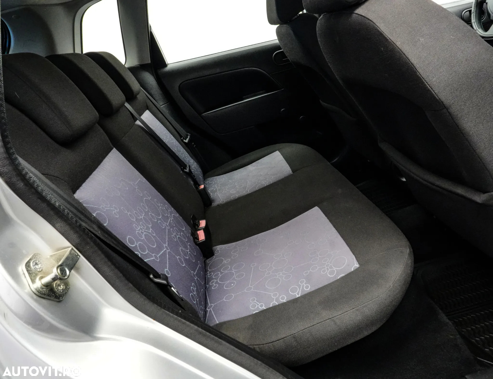 Ford Fiesta 1.4 TDCi Comfort - 17