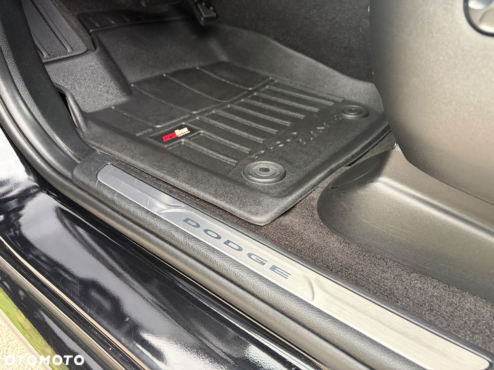 Dodge Durango - 17