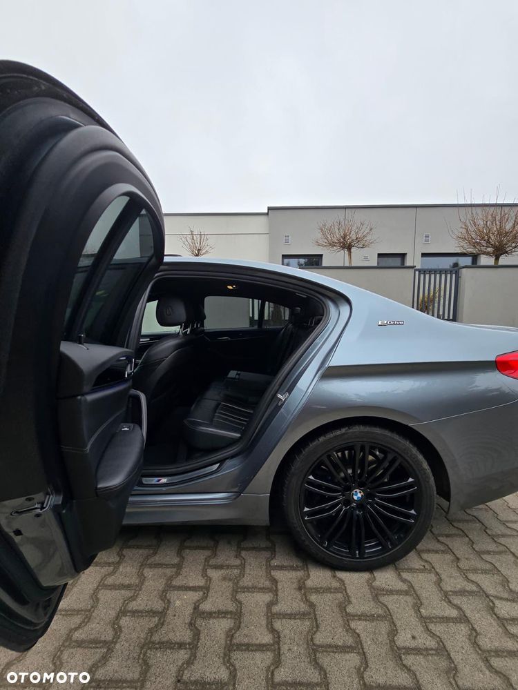 BMW Seria 5 530e iPerformance M Sport sport - 32