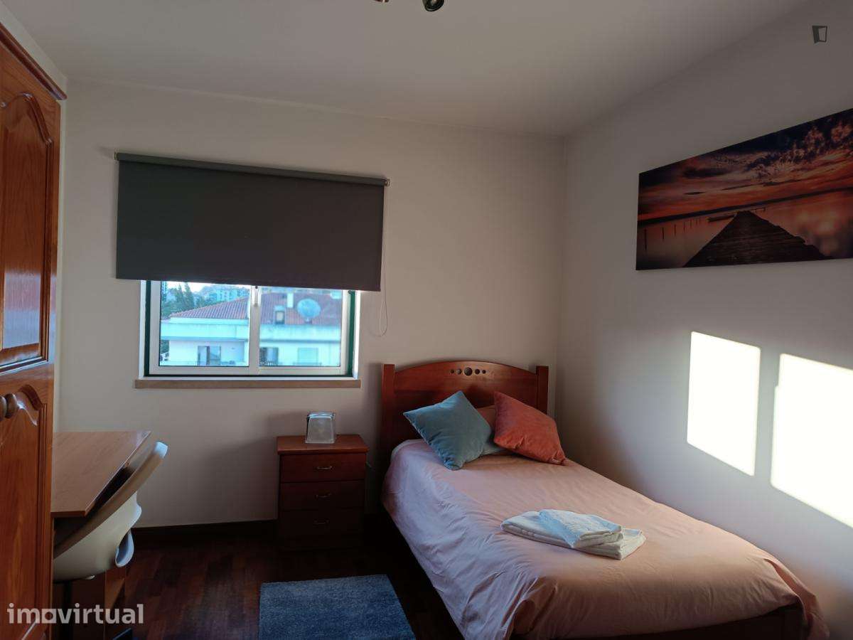 Quarto - localizado em Leiria - Grande imagem: 3/12
