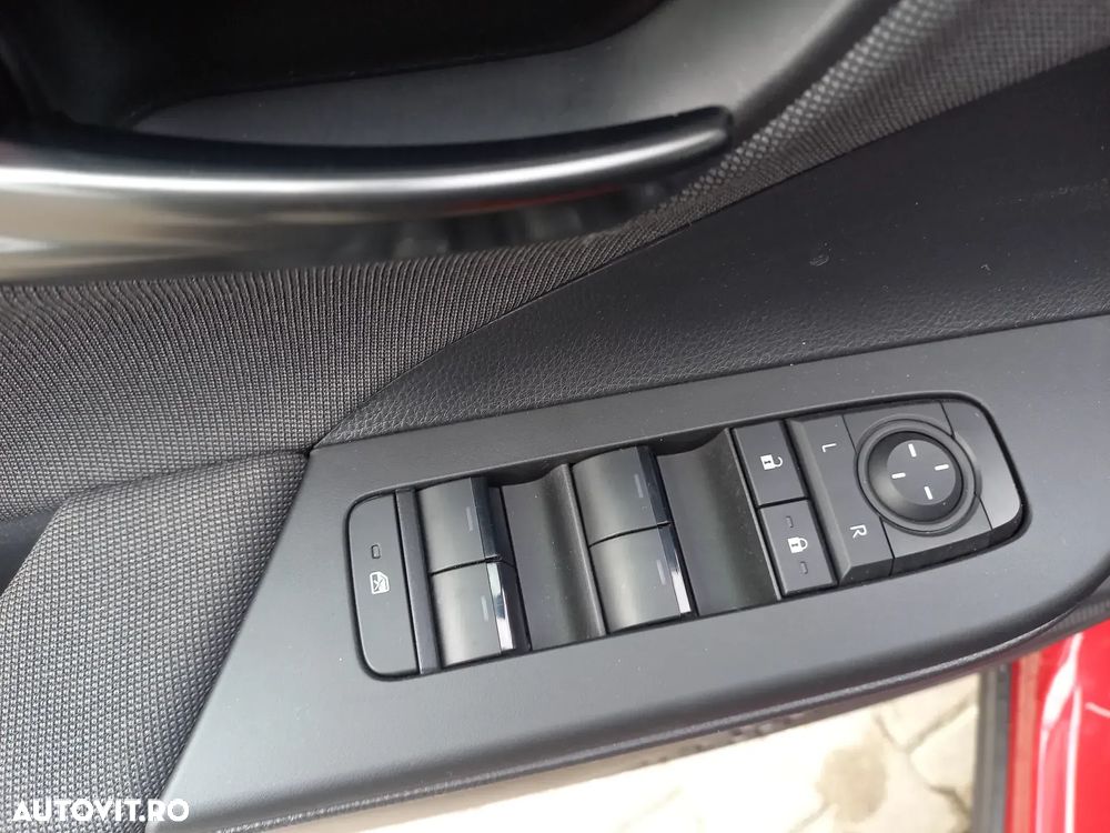 Toyota C-HR 1.8 HEV 140 CP 4x2 CVT Active - 16