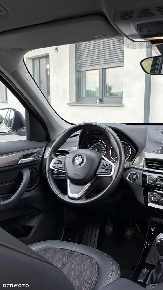 BMW X1 sDrive18i - 31