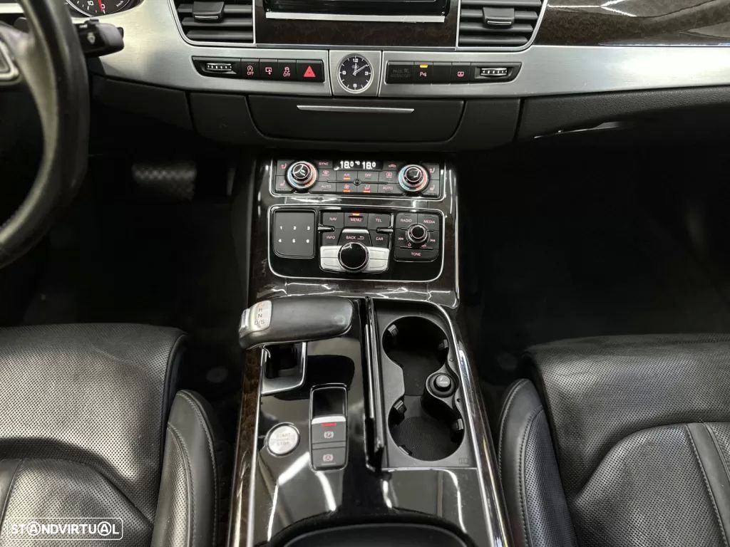 Audi A8 3.0 TDI V6 quattro Clean Diesel Exclusive - 31