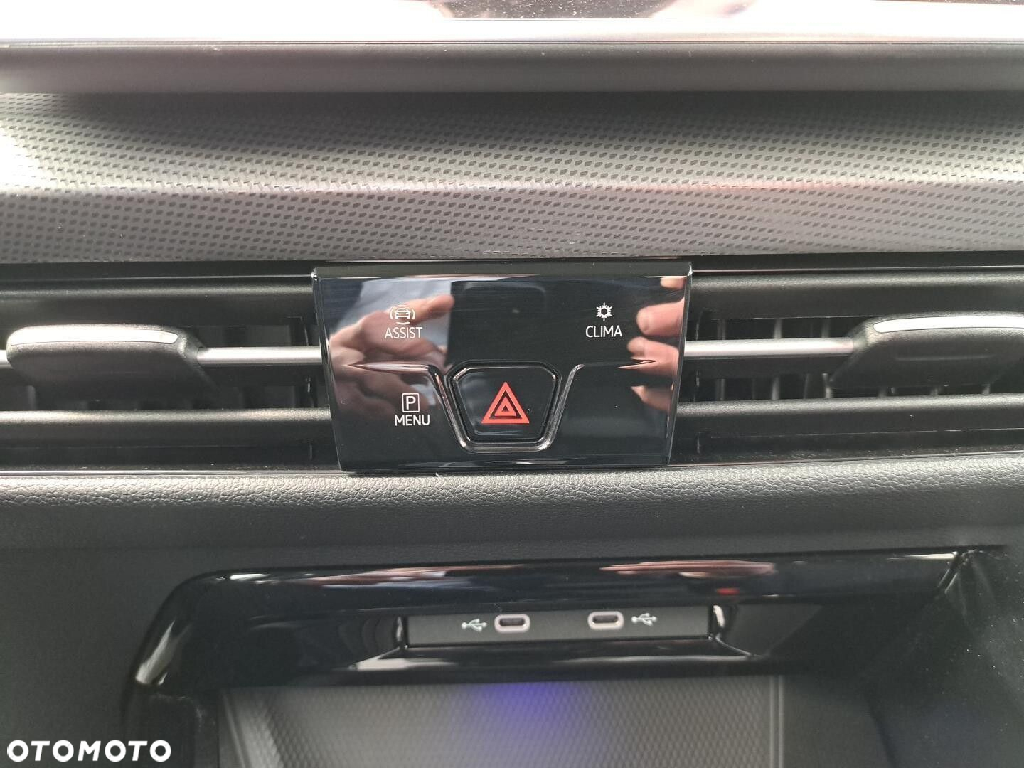 Volkswagen Golf - 26