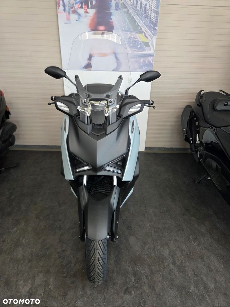 Yamaha X-max - 3