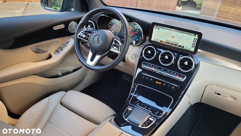 Mercedes-Benz GLC 200 4Matic 9G-TRONIC Exclusive - 11