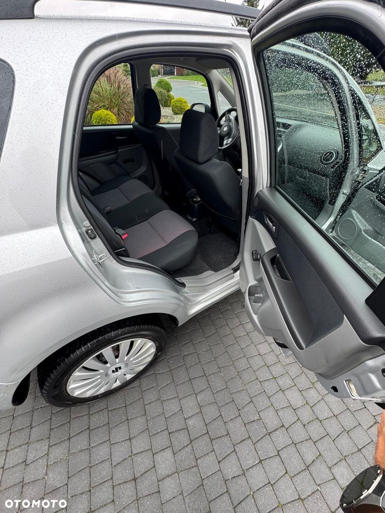 Suzuki SX4 1.6 DDiS Comfort - 9