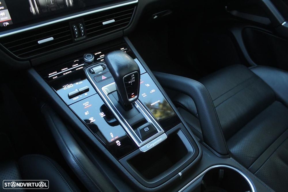 Porsche Cayenne Coupé E-Hybrid - 37