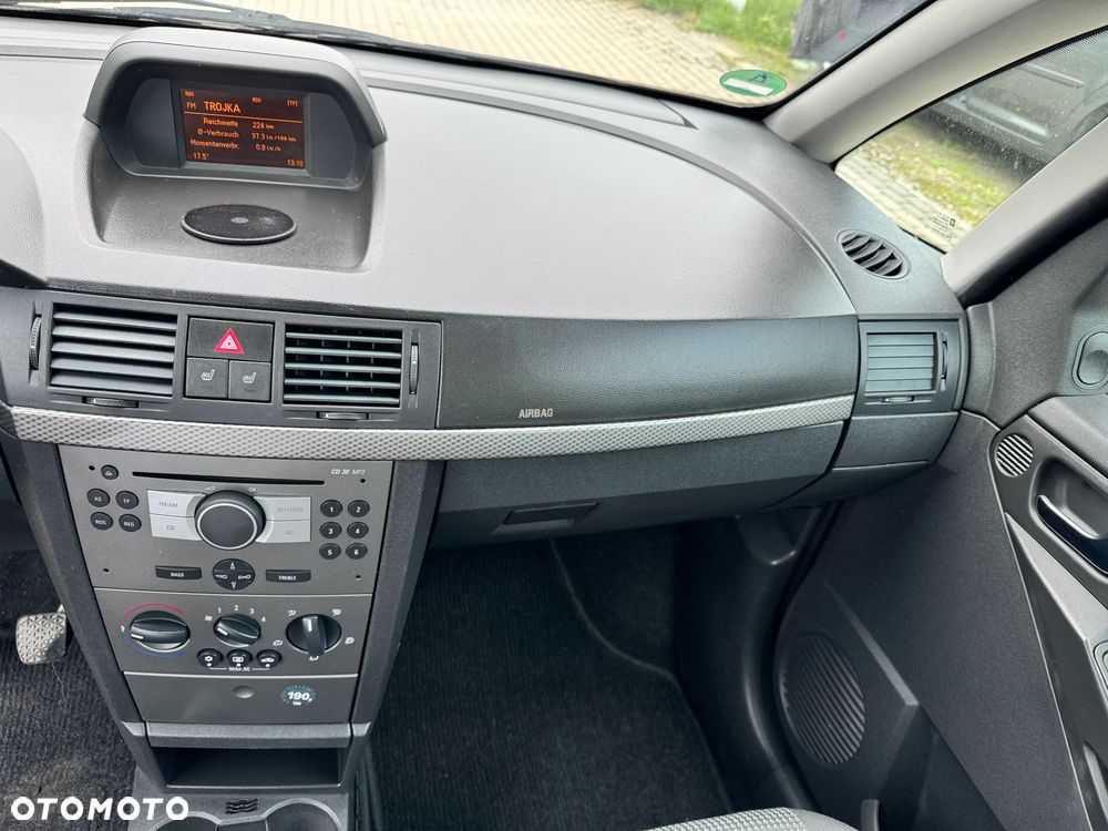 Opel Meriva 1.4 Essentia - 21