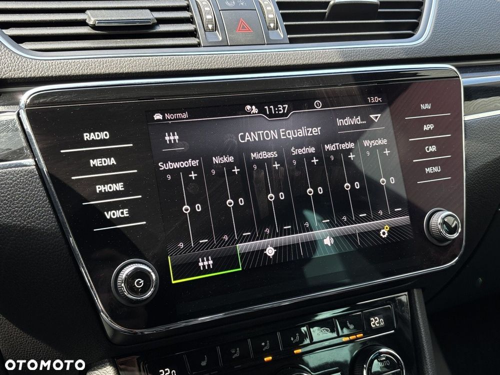 Skoda Superb 2.0 TDI SCR L&K DSG - 28