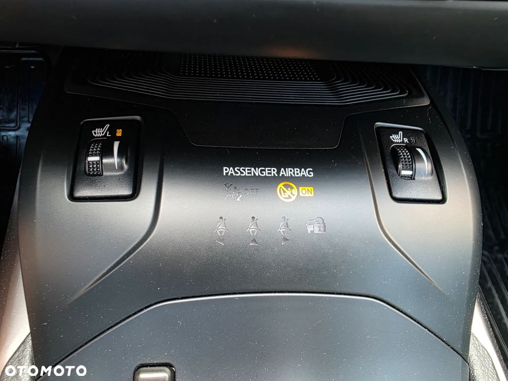 Toyota Avensis 2.0 Prestige MS - 23