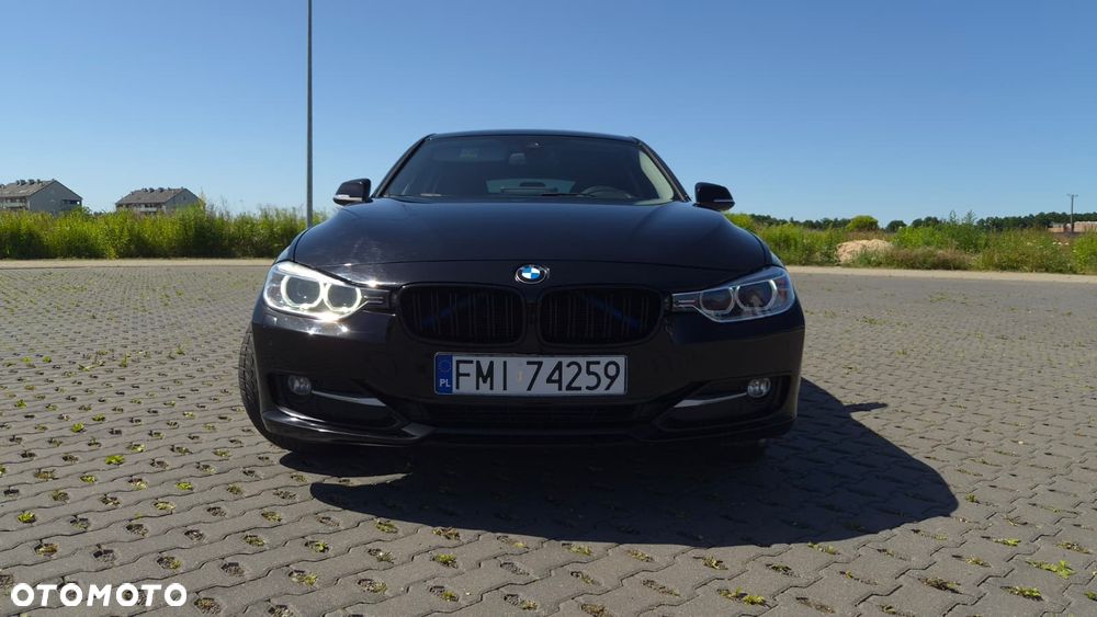 BMW Seria 3 318d - 12