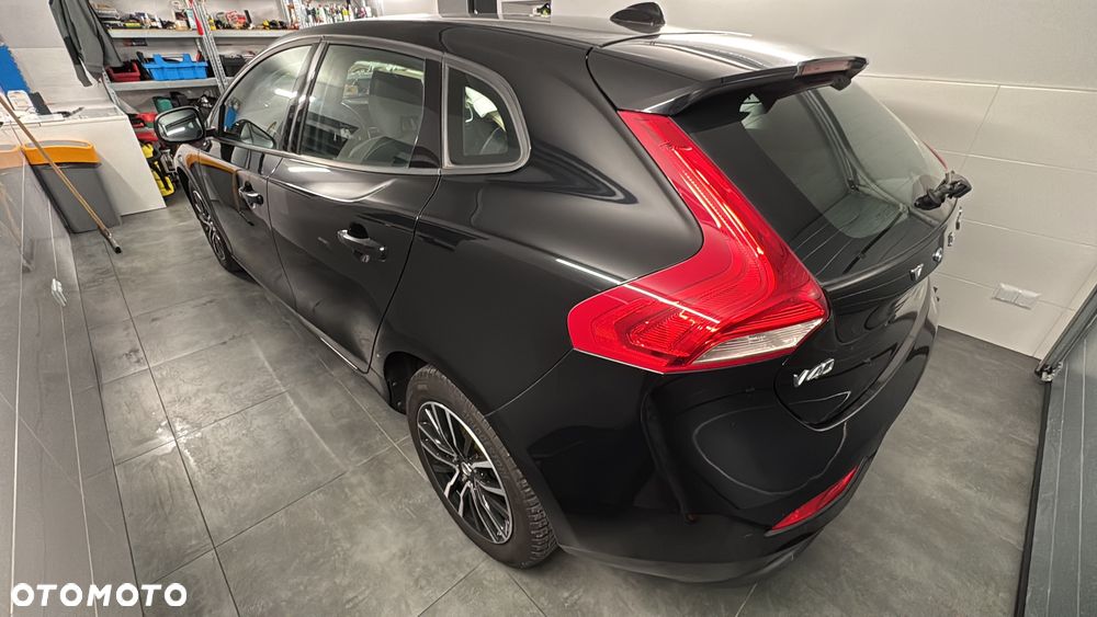 Volvo V40 T2 - 7