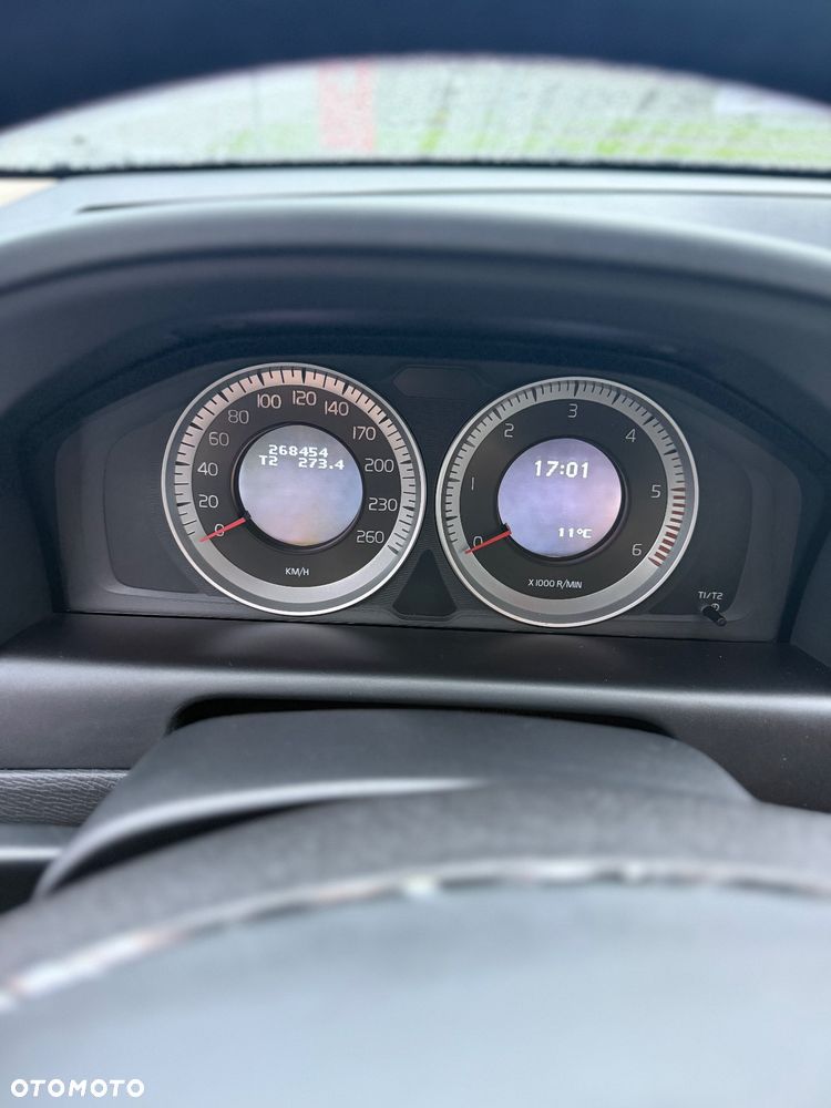 Volvo XC 60 D5 AWD Summum - 11