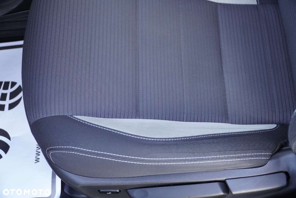 Toyota Avensis 2.0 D-4D Premium - 18