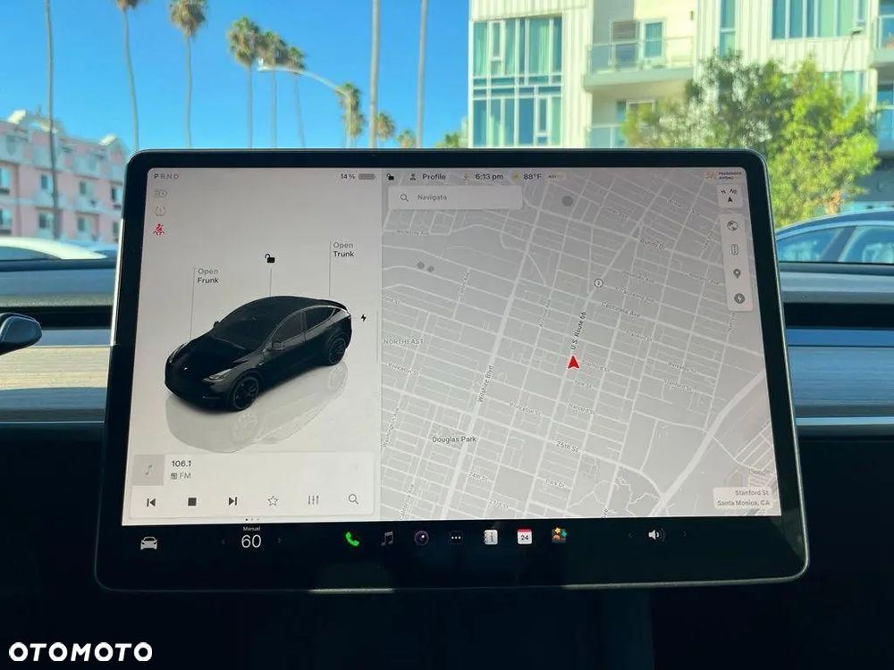 Tesla Model Y Performance Dual Motor AWD - 13