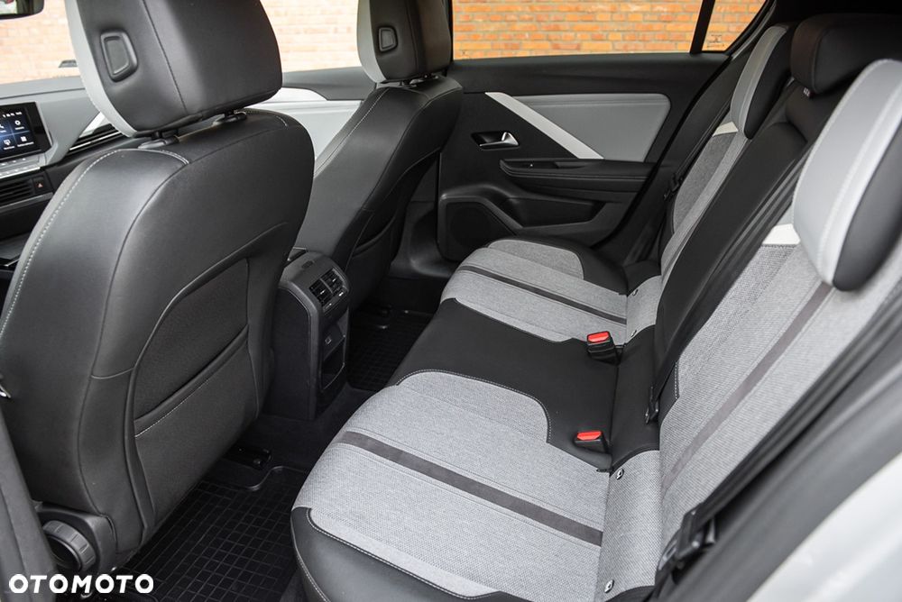 Opel Astra 1.5 CDTI Elegance S&S - 18