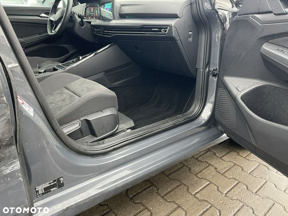 Volkswagen Golf 1.5 eTSI EVO Style DSG - 10