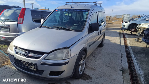 Dezmembrez Opel Combo 1.3cdti fabr. 2006 euro 4