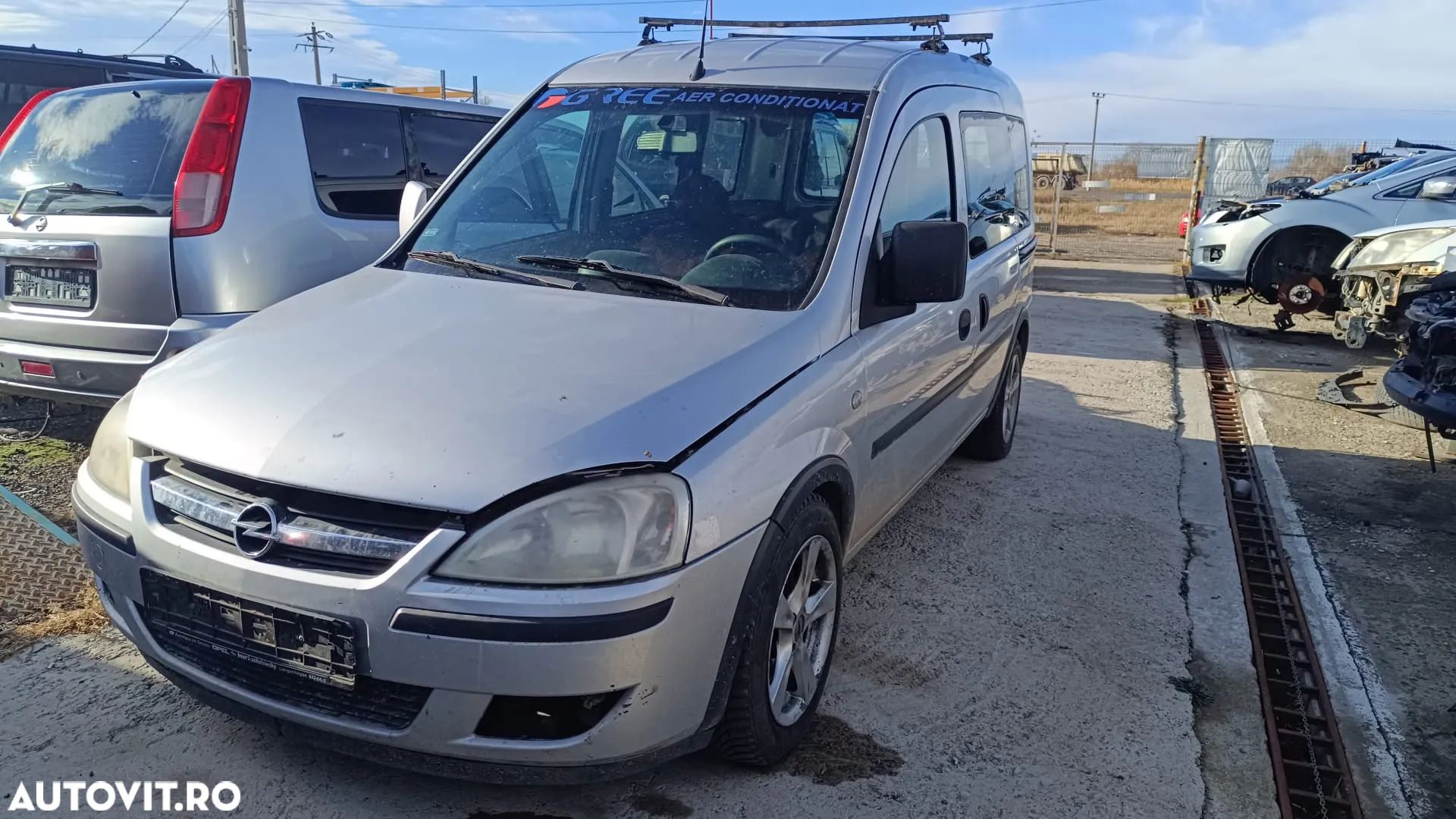 Dezmembrez Opel Combo 1.3cdti fabr. 2006 euro 4 - 1