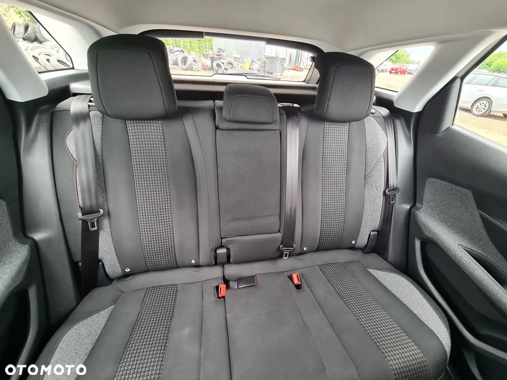 Peugeot 3008 1.5 BlueHDi Active S&S - 33
