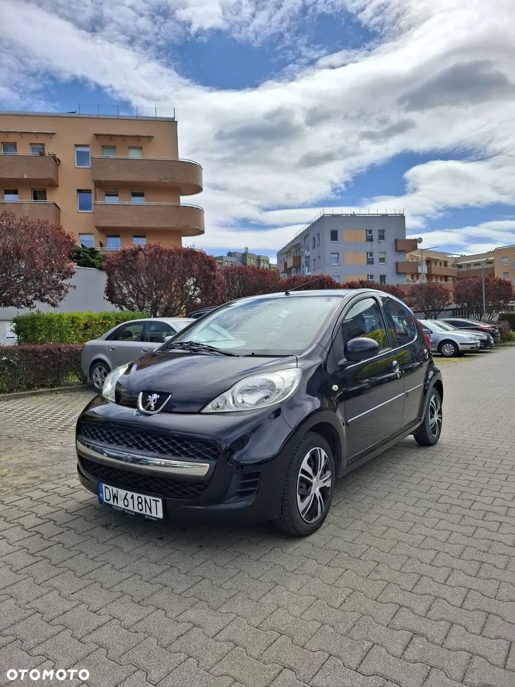 Peugeot 107 1.0 Urban Move - 1