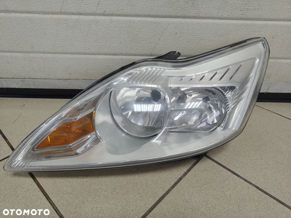 Ford Focus II 2 lift lewy REFLEKTOR EU - 1
